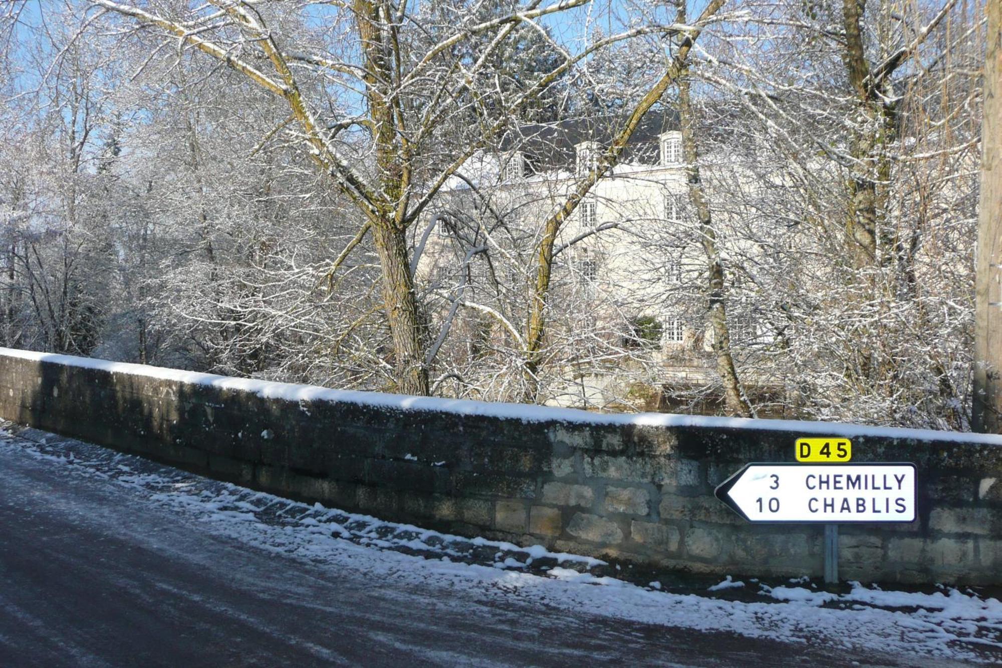 مبيت وإفطار Le Moulin De Poilly المظهر الخارجي الصورة