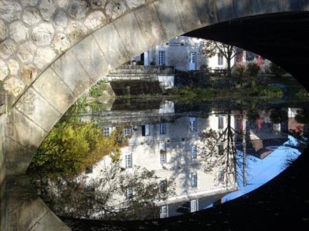 مبيت وإفطار Le Moulin De Poilly المظهر الخارجي الصورة